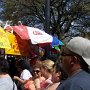 = <p align="left">C'était la fête des Mexicains au El mercado. Le guide nous y a laissés pour une heure. Au bout de dix minutes, on a fui cette foule bruyante, entassée qui se promène, le verre de bière à la main. Nous aurions préféré aller voir les artisans à La Villita.