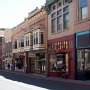 <p align="left">Bisbee, on y allait pour les artistes. Disons qu'il y a plus d'artisans du bijou que d'artistes peintres.