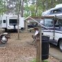 <p align="left">State Park Sam Houston Jones, Lake Charles, Louisiana. On aurait cru, dans un State Park, être moins tassé, mais tous les VR étaient regroupés et beaucoup d'espace dans le reste du parc.