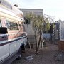 <p align="left">Nous avions choisi ce RV Park pour la piscine, en croyant qu'elle serait ouverte étant donné la chaleur (dans les 90F et plus), mais même si les propriétaires ont été gentils, ils nous ont chargé 20$ au lieu du 17$ écrit dans l'annuaire de Passport America, sous prétexte qu'ils offraient le Wi-fi. La connexion était faible et lente.