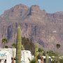 <p align="left">On a beaucoup aimé les Superstition mountains à proximité du Carefree Manor, Apache Junction